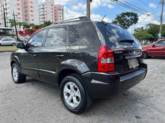 HYUNDAI TUCSON 2.0 MPFI GLS 16V 143CV 2WD GASOLINA 4P AUTOMÁTICO